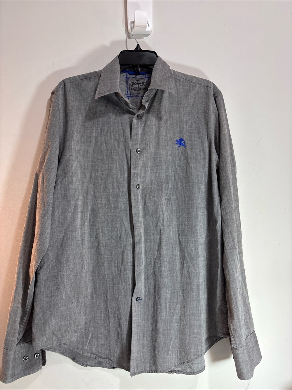 Express Men’s Gray Dress Shirt with Blue Embroidered Logo. 1287